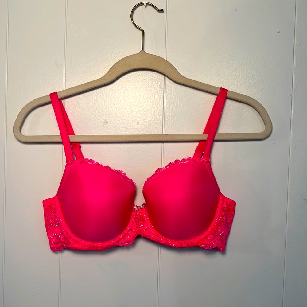 Victoria’s Secret hot pink lace trim bra